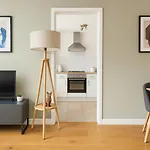 Comfortable West London Stay Near Acton Town Station
